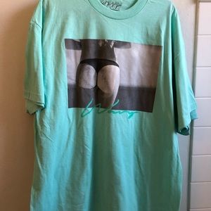 Men’s XL T-shirt turquoise bikini screen print.